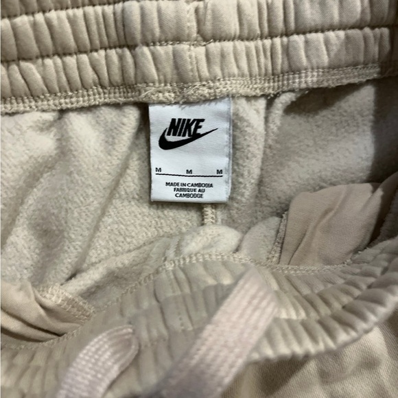 Nike Kids Cream Cargo Joggers - Picture 2 of 2